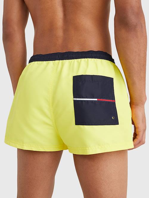 Tommy Hilfiger Contrast Pocket Rövid Length Shorts Fürdőruha Férfi Sárga | TH409BTI