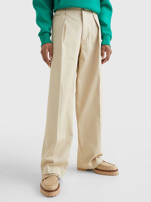 Tommy Hilfiger Icons Relaxed Fit Chinos Nadrág Férfi Bézs | TH361SFG