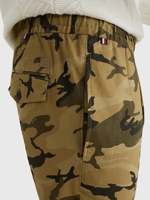 Tommy Hilfiger Modern Camo Tapered Fit Nadrág Férfi Khaki | TH583AGF