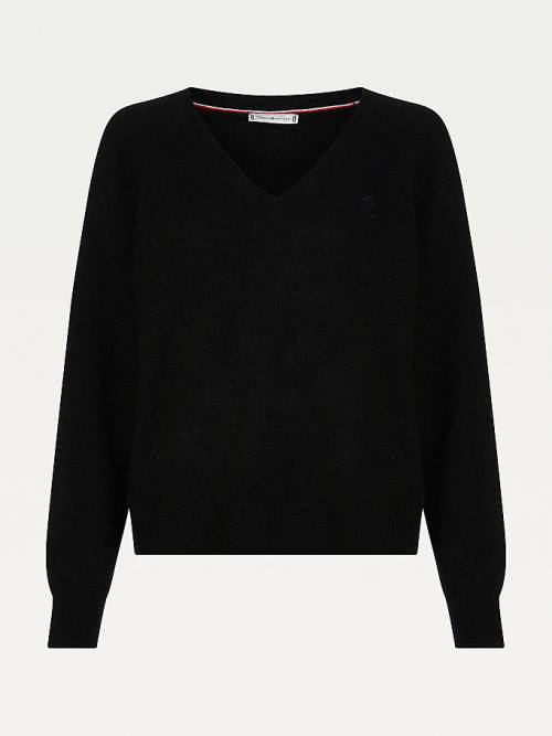 Tommy Hilfiger Monogram Embroidery Relaxed Fit V-Neck Jumper Pulóverek Női Fekete | TH815YGB