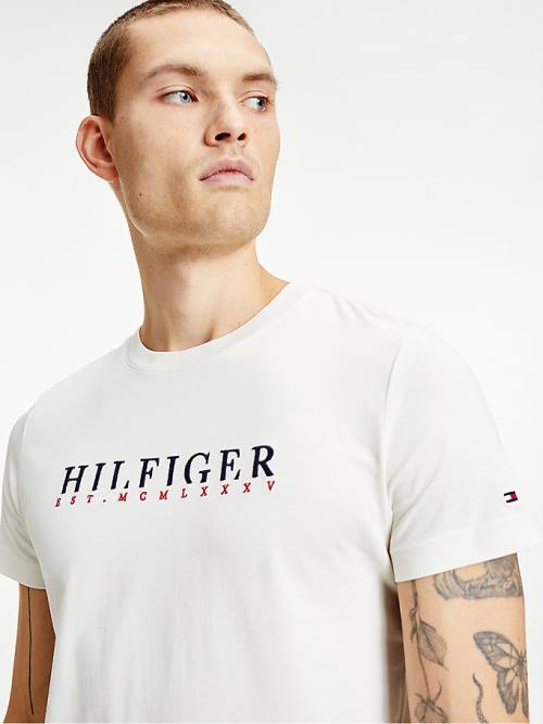 Tommy Hilfiger Signature Organic Pamut Graphic Logo Póló Férfi Fehér | TH368NOC