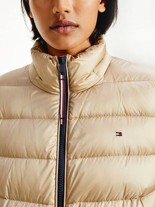 Tommy Hilfiger TH Protect High-Shine Down Puffer Kabát Női Bézs | TH519XJI